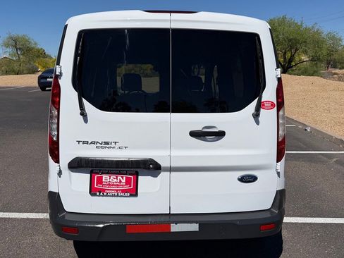 Used 2017 Ford Transit Connect XLT image 4