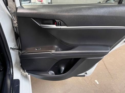 Used 2023 Toyota Camry SE FWD image 12