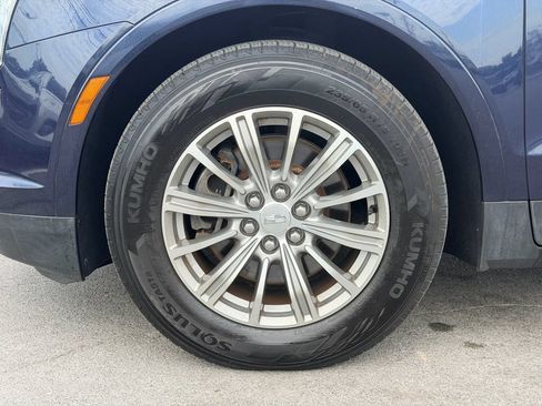 Used 2017 Cadillac XT5 Luxury w/ Driver Awareness Package FWD image 29