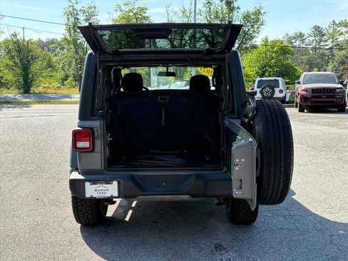 Used 2021 Jeep Wrangler Sport AWD/4WD image 23