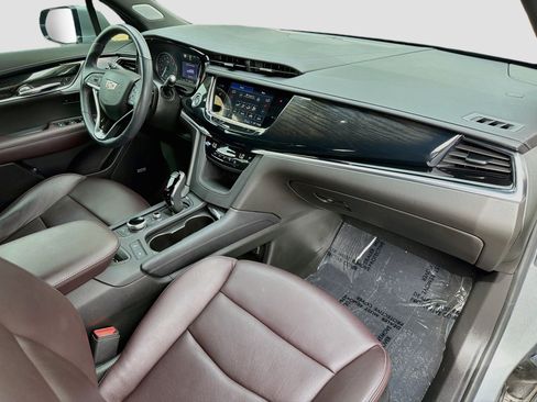 Certified 2024 Cadillac XT6 Premium Luxury w/ Technology Package FWD image 32