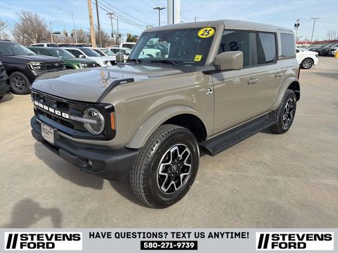 Used 2025 Ford Bronco Outer Banks image 6