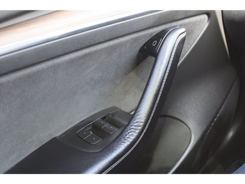 Used 2022 Tesla Model 3 RWD image 15