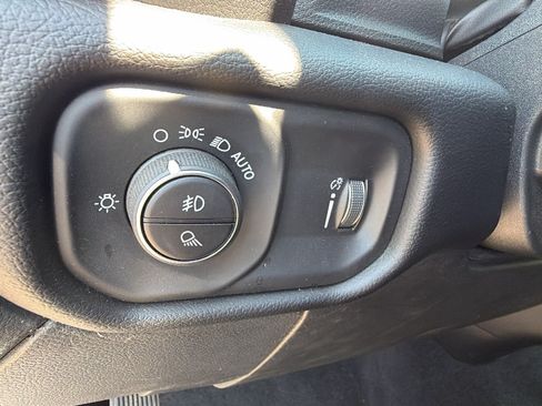 Used 2026 RAM 2500 Big Horn AWD/4WD image 25