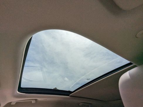 Certified 2023 Lincoln Nautilus Reserve w/ Equipment Group 202A image 26