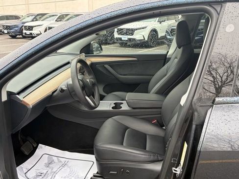 Used 2024 Tesla Model Y Long Range image 15