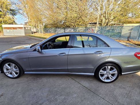 Used 2012 Mercedes-Benz E 350 4MATIC Sedan image 8