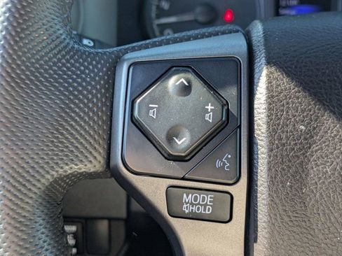 Used 2020 Toyota Tacoma SR5 image 18