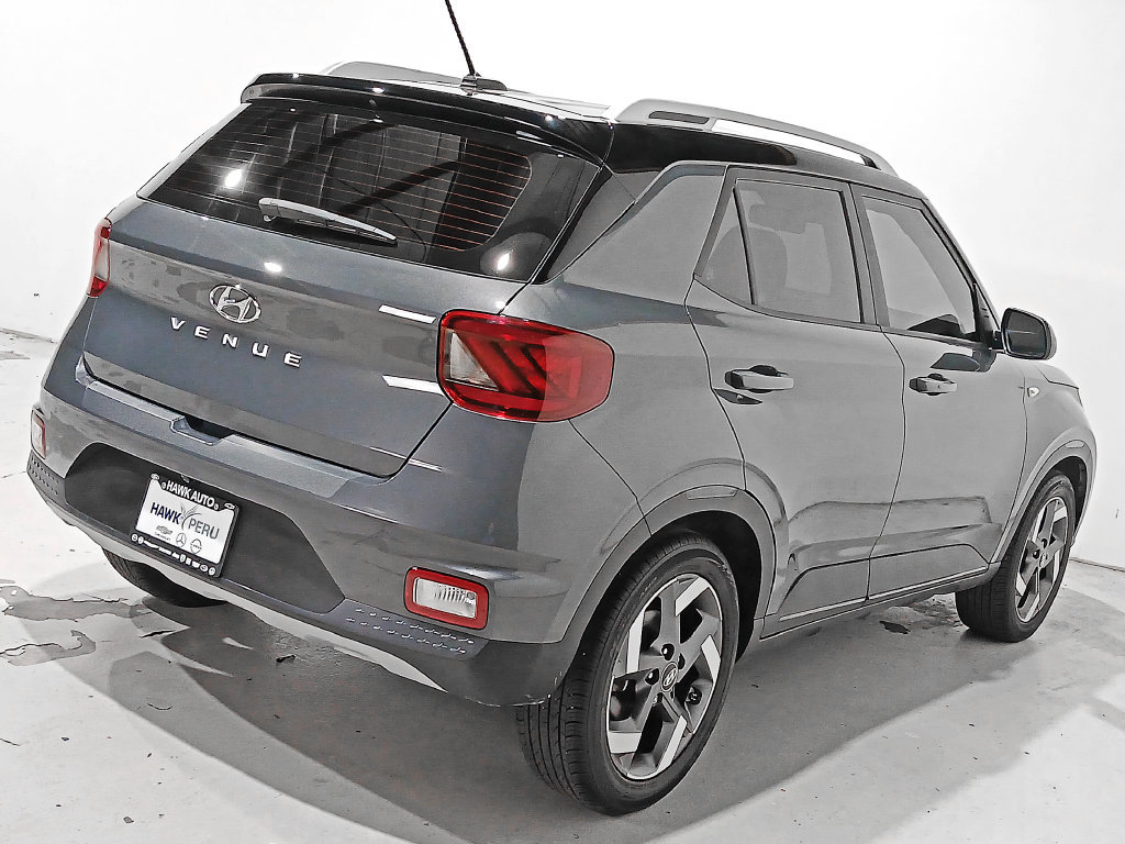 Used 2024 Hyundai Venue Limited FWD image 6