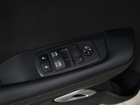 Used 2022 Dodge Challenger GT AWD/4WD image 14