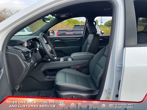 New 2026 GMC Acadia AT4 w/ Luxury Package image 11
