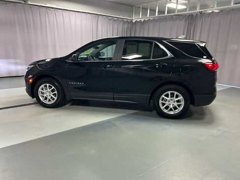 Used 2024 Chevrolet Equinox LT FWD image 4
