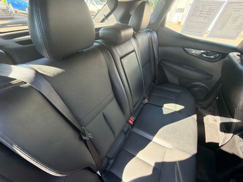 Used 2018 Nissan Rogue Sport SL w/ SL Premium Package AWD/4WD image 25