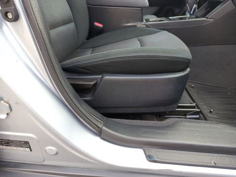 Used 2017 Subaru Outback 2.5i Premium image 39