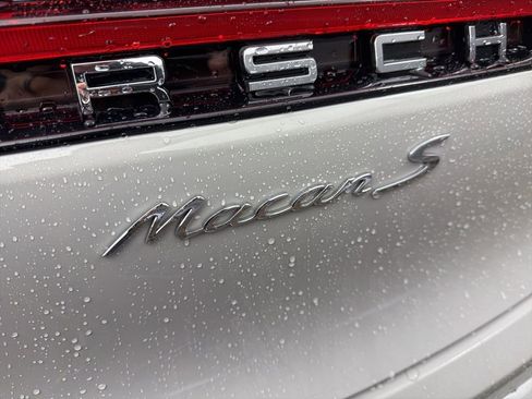 Used 2024 Porsche Macan S image 25