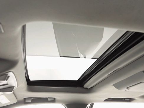 Used 2017 GMC Yukon XL Denali w/ Open Road Package image 20