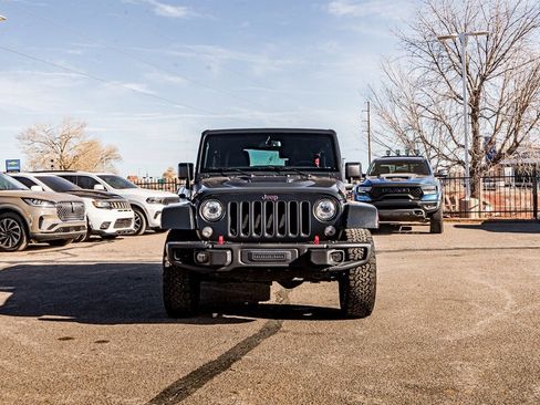 Used 2017 Jeep Wrangler Unlimited Rubicon image 2