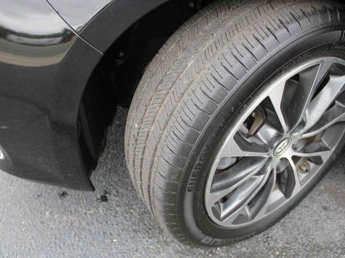 Used 2016 Toyota Avalon XLE Plus FWD image 18