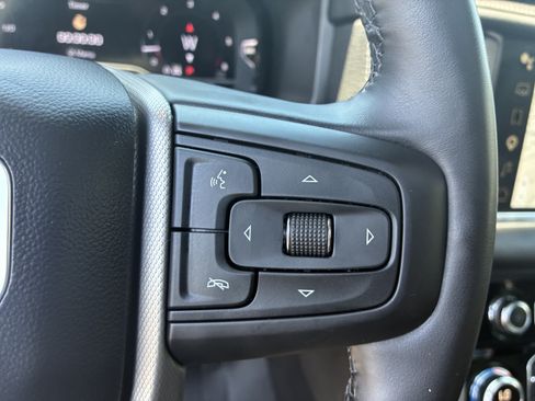 Used 2024 GMC Yukon XL Denali AWD/4WD image 31