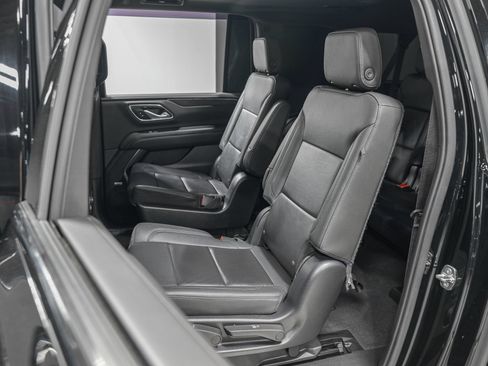Used 2022 Chevrolet Suburban Z71 AWD/4WD image 28