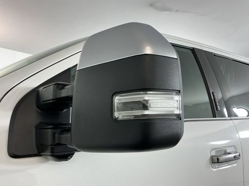 Used 2022 Ford F350 Platinum AWD/4WD image 13