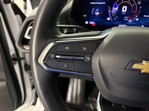 Used 2024 Chevrolet Traverse LT FWD image 20