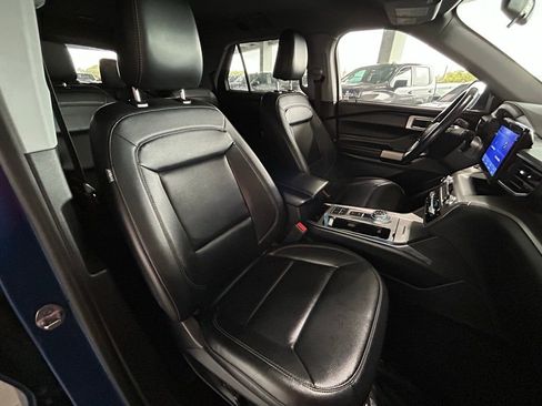 Used 2021 Ford Explorer XLT w/ Equipment Group 202A image 29