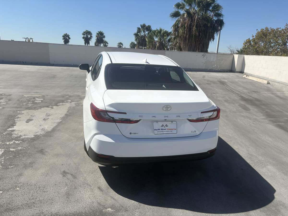 Used 2025 Toyota Camry LE FWD image 15