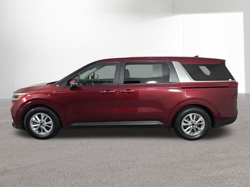 Used 2023 Kia Carnival LX FWD image 14