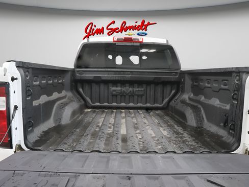Used 2024 GMC Canyon AT4 w/ AT4 Premium Package AWD/4WD image 10