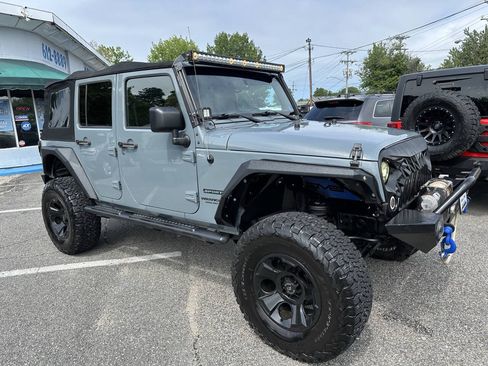 Used 2015 Jeep Wrangler Unlimited Sport w/ Quick Order Package 24S AWD/4WD image 3