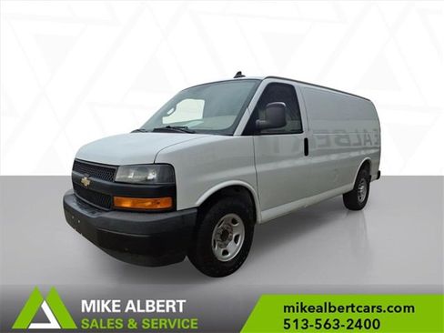 Used 2019 Chevrolet Express 2500 w/ Driver Convenience Package image 3