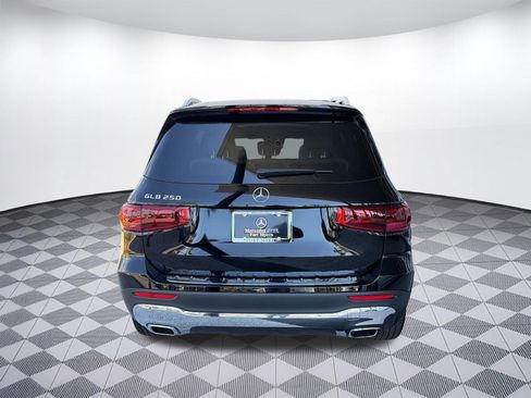 New 2026 Mercedes-Benz GLB 250 image 10