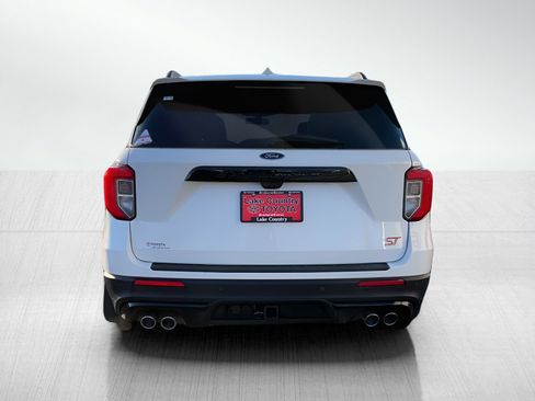 Used 2022 Ford Explorer ST w/ ST Street Pack image 4