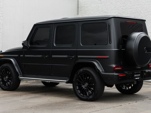 Used 2023 Mercedes-Benz G 550 image 4