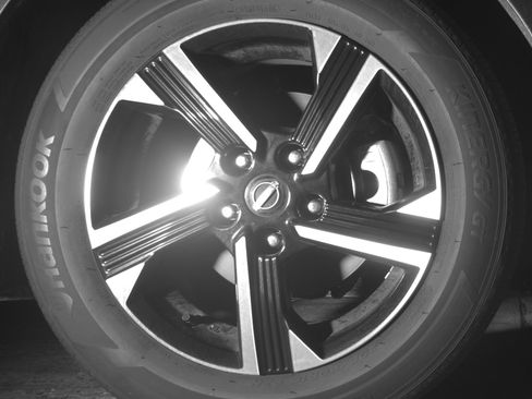 Used 2025 Nissan Sentra SV FWD image 13