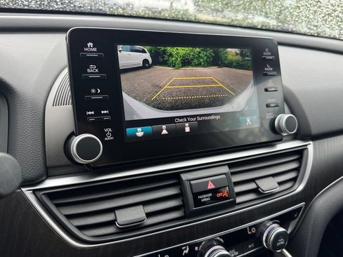 Used 2019 Honda Accord EX image 15
