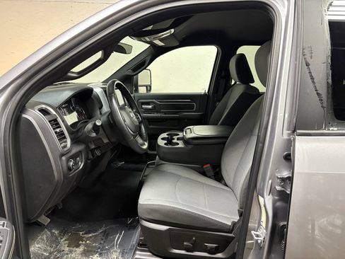 Used 2024 RAM 2500 Big Horn w/ Bed Utility Group image 3