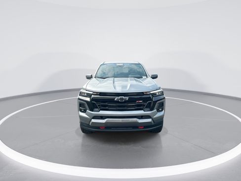 Used 2025 Chevrolet Colorado Z71 AWD/4WD image 3