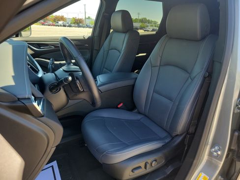 Used 2023 Buick Enclave Essence w/ Experience Buick Package AWD/4WD image 14