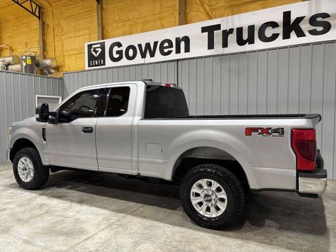 Used 2022 Ford F250 XLT w/ XLT Value Package AWD/4WD image 5