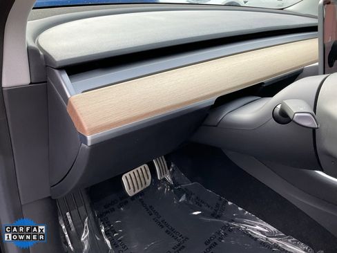 Used 2019 Tesla Model 3 Performance image 18
