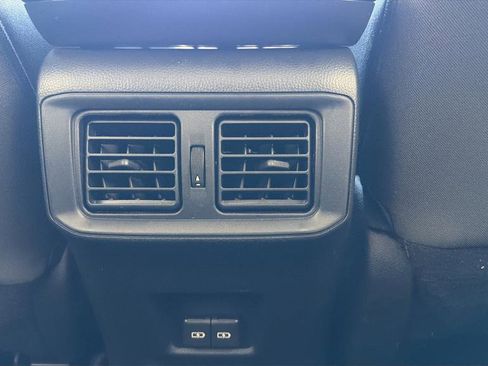 Used 2025 Toyota RAV4 XLE AWD/4WD image 16