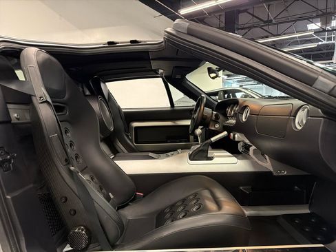 Used 2006 Ford GT RWD image 33