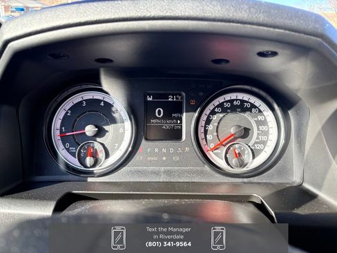 Used 2024 RAM 1500 Classic SLT image 21