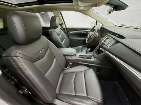 Used 2018 Cadillac XT5 Luxury w/ Driver Awareness Package FWD image 30