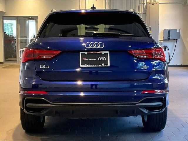 Used 2024 Audi Q3 2.0T Premium w/ Convenience Package AWD/4WD image 7