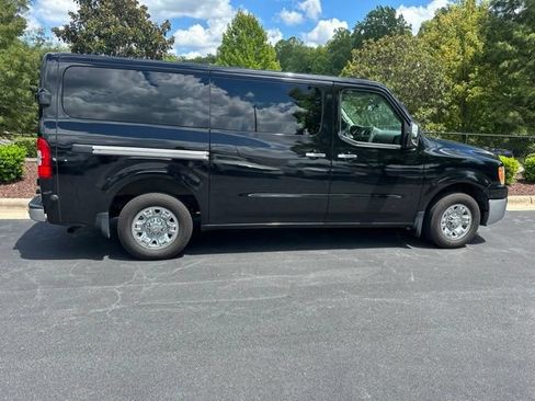 Used 2021 Nissan NV 3500 SL RWD image 2