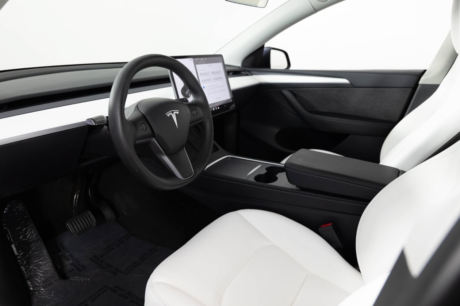 Used 2024 Tesla Model Y Long Range AWD/4WD image 12