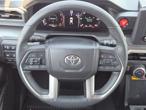 Certified 2025 Toyota Tacoma TRD Off-Road w/ TRD Off Road Upgrade Package AWD/4WD image 15